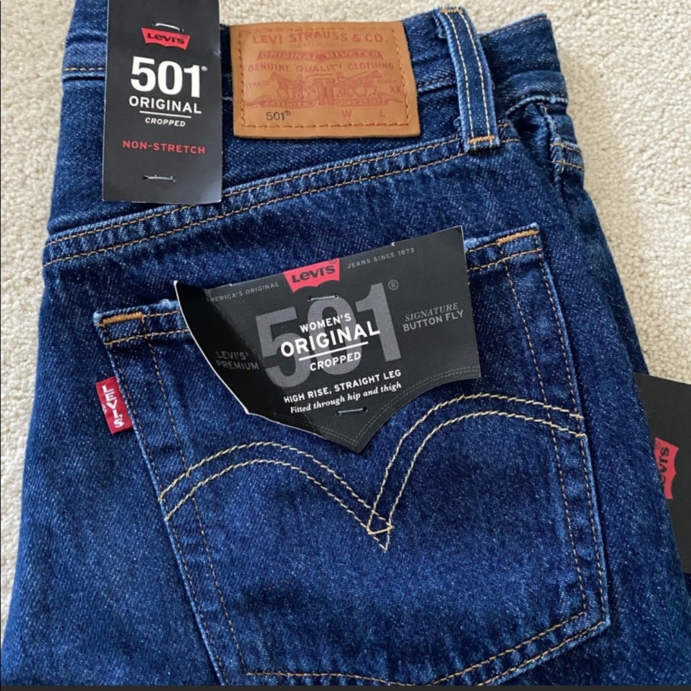BRAND NEW W/ TAGS Levi’s 501 Cropped Original - Women Sz 26 x 26